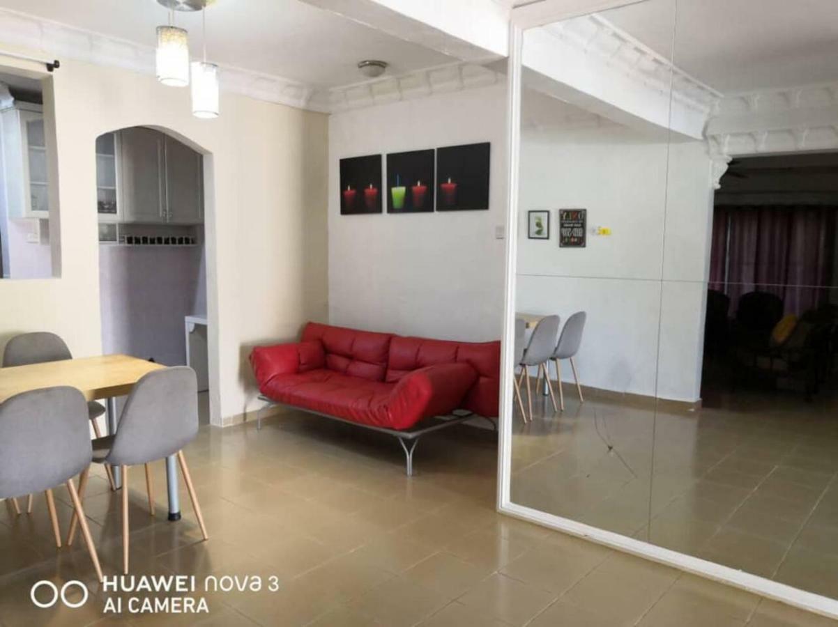 Ibu Home-To-Stay Pasir Gudang Ngoại thất bức ảnh